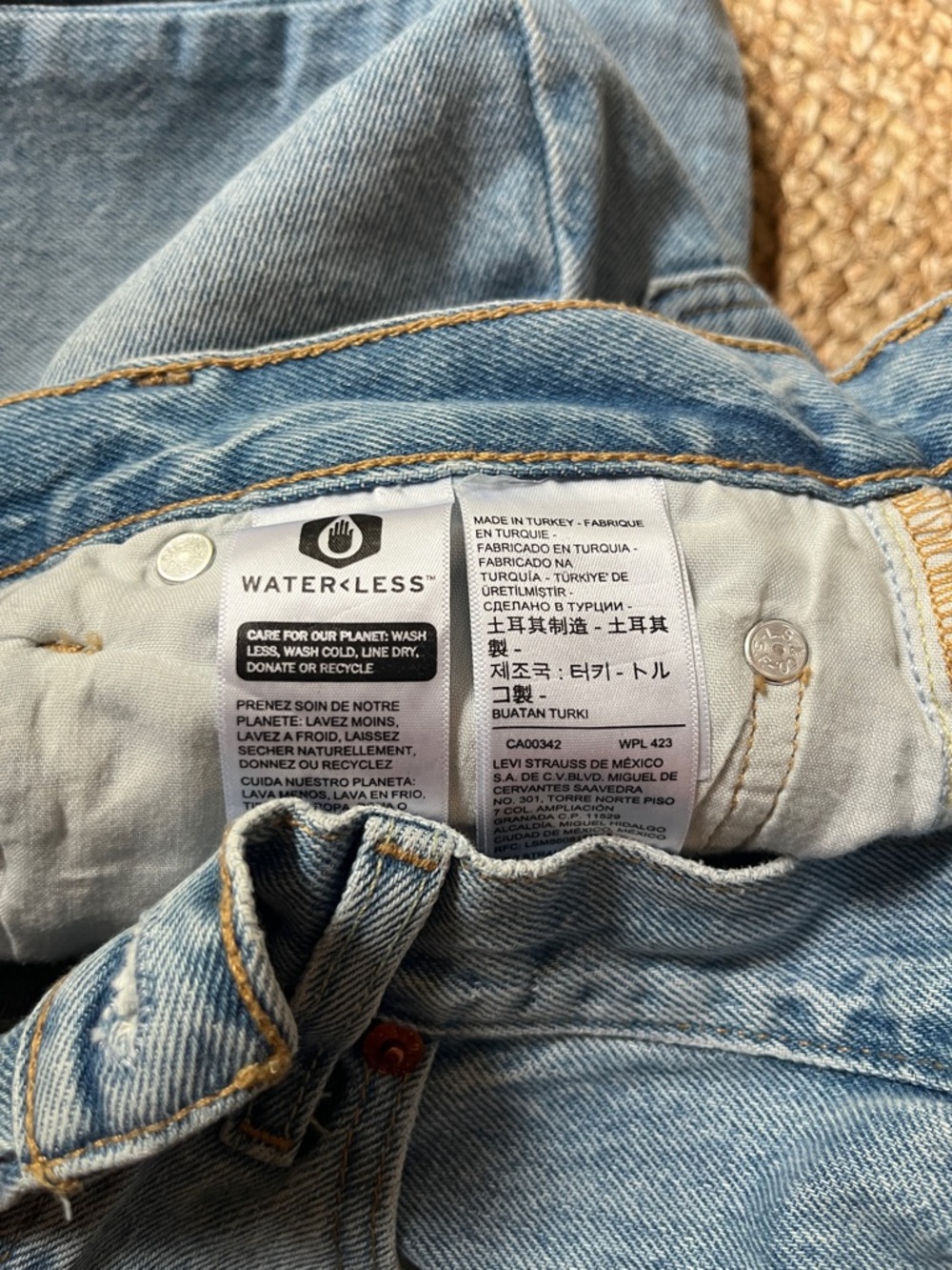 Levi's 501 Premium Medium Worn in Wash “original fit” Straight Leg Jeans - Picture 6 of 7